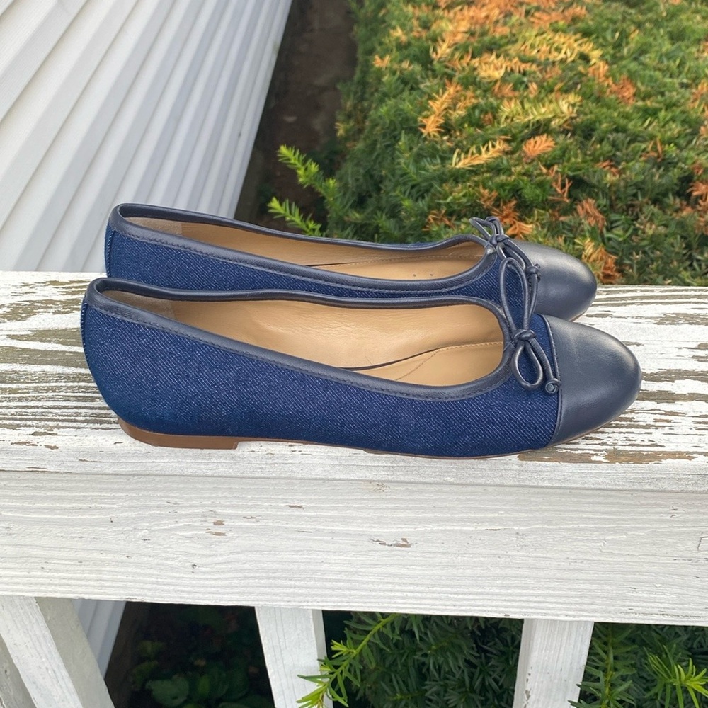 Talbots Blue Denim with Leather Cap Toe Ballet Flats Sz 6